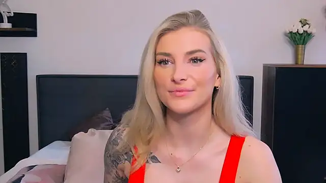 Lia Benini online show from March 23, 2026, 12:31 pm