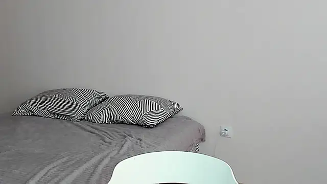 Sweet white chocolate online show from April 24, 2026, 8:39 am