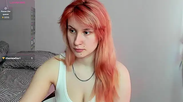 Snapshot of Sweet_white_chocolate chatting on May 6, 2026, 8:52 am Sweet white chocolate online show from May 6, 2026, 8:52 am