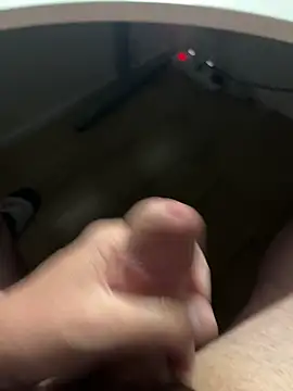 mikiss789 online show from April 21, 2026, 3:24 am