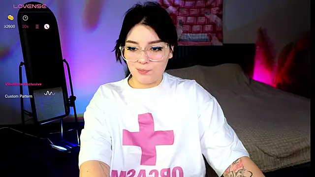 YumiYammy online show from January 3, 2025, 9:47 pm