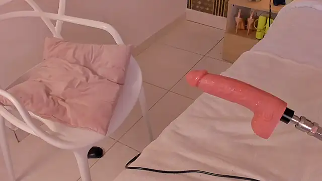  dakota a online show from February 4, 2025, 3:26 pm