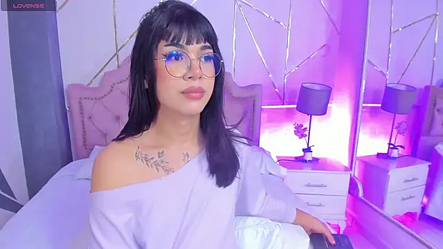 RoseCassie online show from January 30, 2025, 7:15 pm