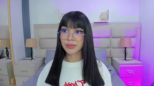 RoseCassie online show from March 13, 2025, 3:50 pm