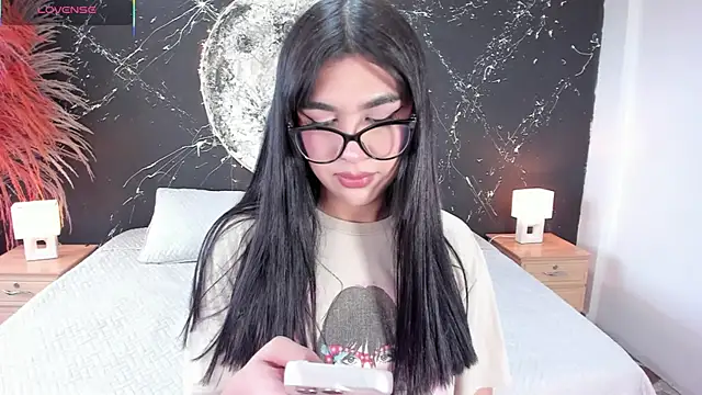 RoseCassie online show from December 17, 2025, 1:50 pm