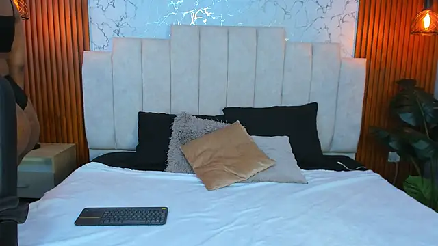 AinaraJimenez online show from February 7, 2025, 6:35 am