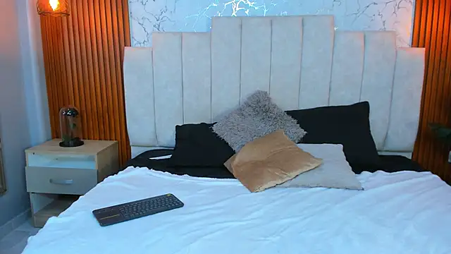 AinaraJimenez online show from February 7, 2025, 9:47 am