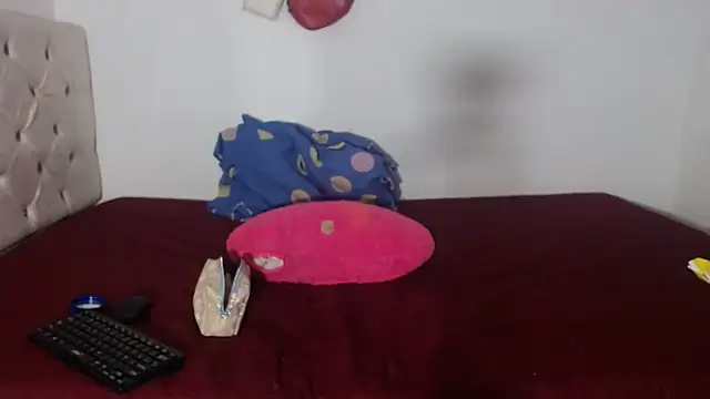 evaFiore online show from February 4, 2025, 4:15 am