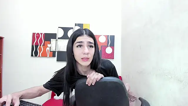 Mariana 16  online show from January 25, 2025, 6:57 pm