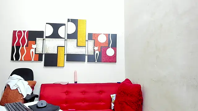 Mariana 16  online show from January 30, 2025, 10:30 pm