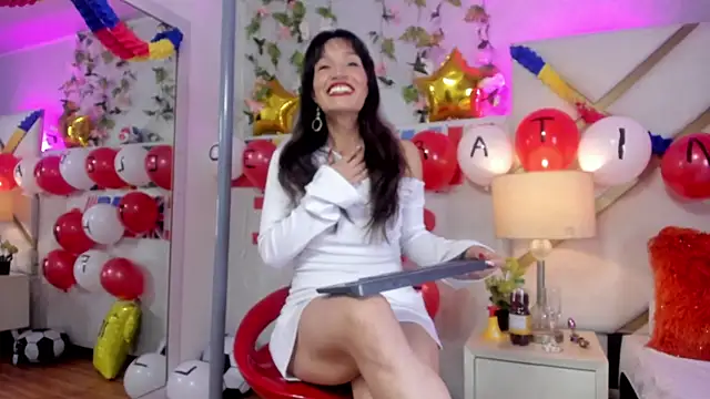 AmyRox  online show from July 17, 2026, 12:23 pm