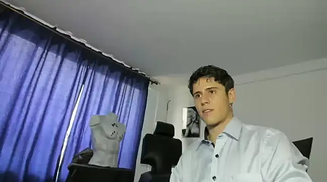 Snapshot of Antonello_Vannucci chatting on March 4, 2025, 10:16 pm Antonello Vannucci online show from March 4, 2025, 10:16 pm