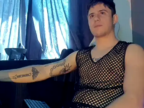 Snapshot of Antonello_Vannucci chatting on November 17, 2025, 3:51 pm Antonello Vannucci online show from November 17, 2025, 3:51 pm