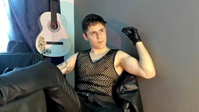 Snapshot of Antonello_Vannucci chatting on November 19, 2025, 4:18 pm Antonello Vannucci online show from November 19, 2025, 4:18 pm