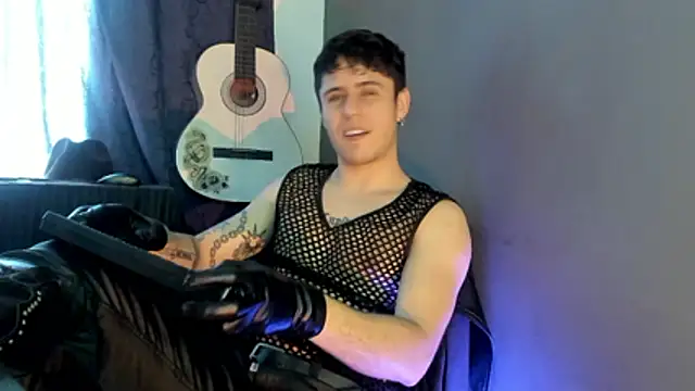 Snapshot of Antonello_Vannucci chatting on December 1, 2025, 3:39 pm Antonello Vannucci online show from December 1, 2025, 3:39 pm