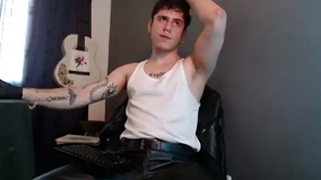 Snapshot of Antonello_Vannucci chatting on January 18, 2026, 5:17 pm Antonello Vannucci online show from January 18, 2026, 5:17 pm