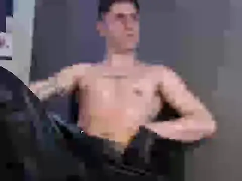 Snapshot of Antonello_Vannucci chatting on February 4, 2026, 3:40 pm Antonello Vannucci online show from February 4, 2026, 3:40 pm