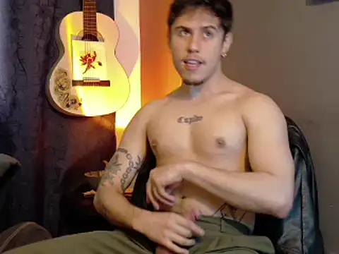 Snapshot of Antonello_Vannucci chatting on March 6, 2026, 2:13 pm Antonello Vannucci online show from March 6, 2026, 2:13 pm