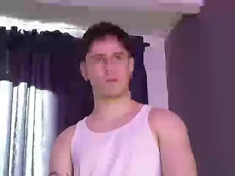 Snapshot of Antonello_Vannucci chatting on March 19, 2026, 4:33 pm Antonello Vannucci online show from March 19, 2026, 4:33 pm