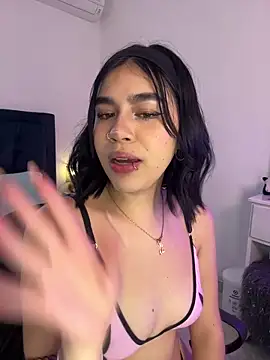 Lily Woodz online show from January 13, 2026, 7:19 pm