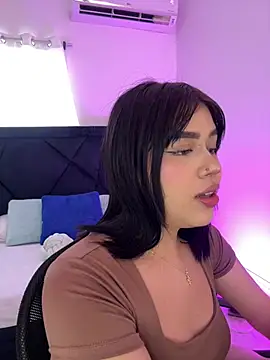 Lily Woodz online show from April 4, 2026, 7:11 pm