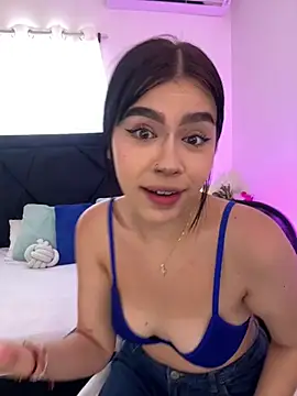 Lily Woodz online show from April 12, 2026, 2:44 pm