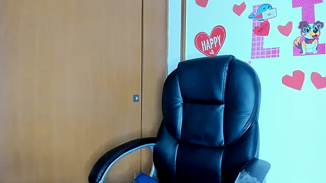 Snapshot of lizzie_c chatting on February 16, 2025, 6:10 pm lizzie c online show from February 16, 2025, 6:10 pm