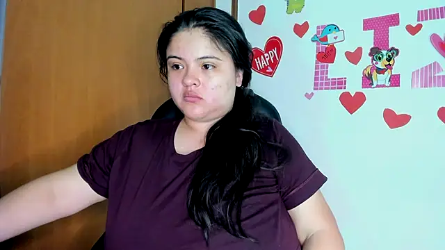 Snapshot of lizzie_c chatting on February 17, 2025, 11:20 pm lizzie c online show from February 17, 2025, 11:20 pm