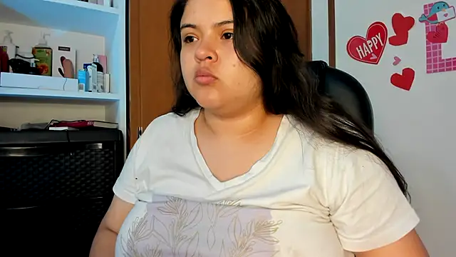 Snapshot of lizzie_c chatting on February 21, 2025, 12:05 am lizzie c online show from February 21, 2025, 12:05 am