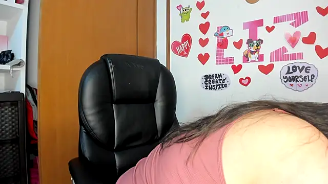 Snapshot of lizzie_c chatting on March 12, 2025, 5:57 am lizzie c online show from March 12, 2025, 5:57 am