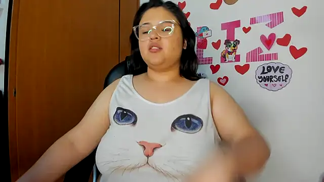 Snapshot of lizzie_c chatting on March 16, 2025, 4:41 am lizzie c online show from March 16, 2025, 4:41 am