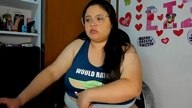 Snapshot of lizzie_c chatting on March 21, 2025, 12:18 am lizzie c online show from March 21, 2025, 12:18 am