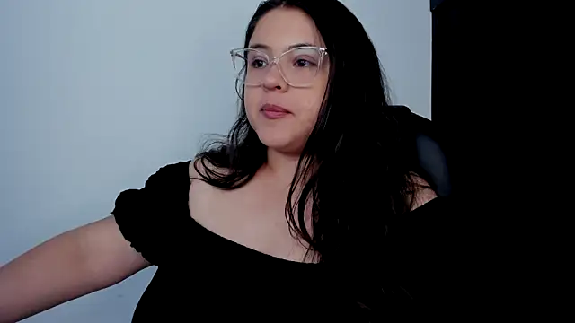 Snapshot of lizzie_c chatting on October 10, 2025, 7:57 pm lizzie c online show from October 10, 2025, 7:57 pm