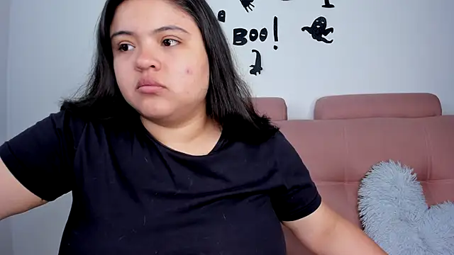 Snapshot of lizzie_c chatting on November 5, 2025, 5:35 pm lizzie c online show from November 5, 2025, 5:35 pm