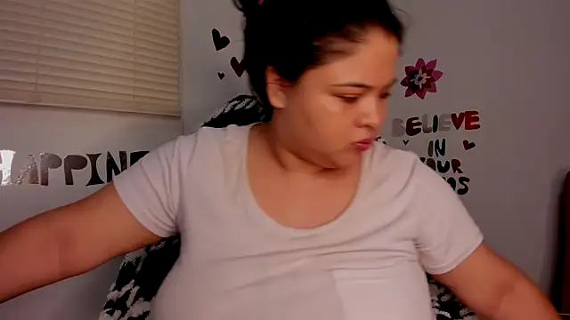 Snapshot of lizzie_c chatting on November 22, 2025, 10:14 am lizzie c online show from November 22, 2025, 10:14 am