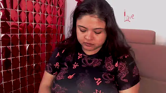 lizzie c online show from February 22, 2026, 8:29 pm