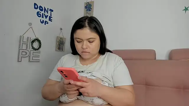 Snapshot of lizzie_c chatting on June 13, 2026, 10:40 pm lizzie c online show from June 13, 2026, 10:40 pm