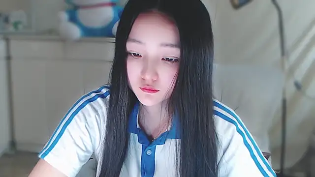 xiao-xiao-D online show from February 6, 2025, 9:11 am