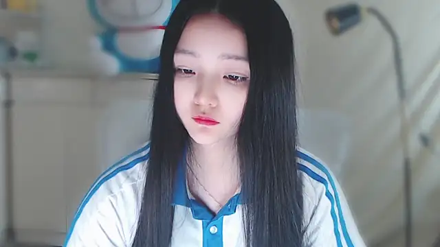 xiao-xiao-D online show from February 8, 2025, 12:39 pm