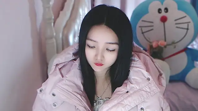 xiao-xiao-D online show from February 17, 2025, 5:04 am