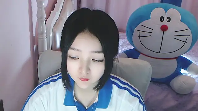 xiao-xiao-D online show from February 21, 2025, 7:45 am