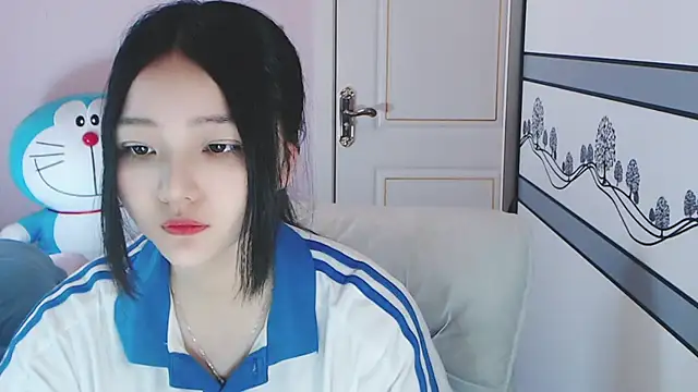 xiao-xiao-D online show from February 25, 2025, 5:19 am