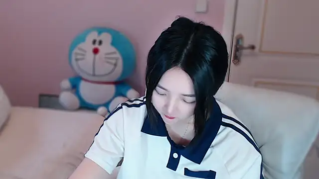 xiao-xiao-D online show from March 8, 2025, 8:33 am