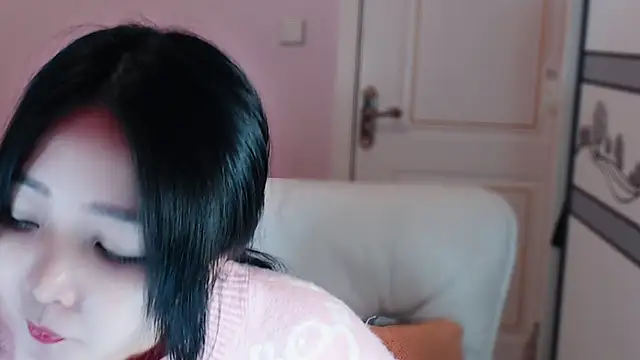 xiao-xiao-D online show from March 14, 2025, 4:32 am