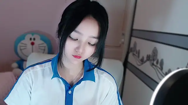 xiao-xiao-D online show from March 20, 2025, 11:27 am