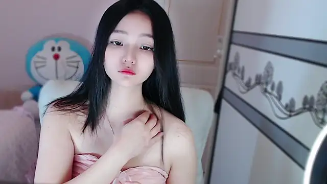 xiao-xiao-D online show from March 21, 2025, 5:21 am