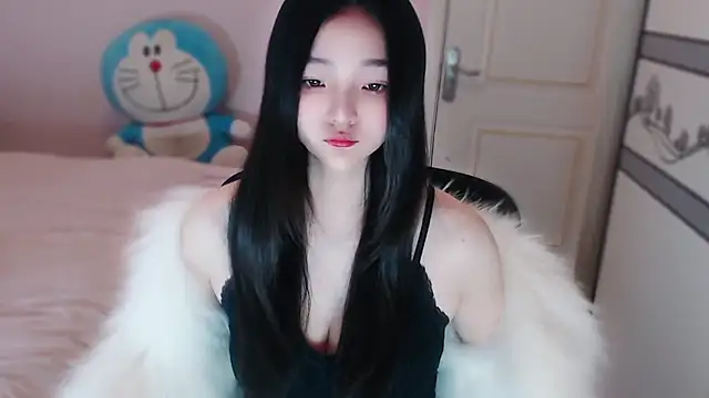 xiao-xiao-D online show from November 11, 2025, 5:18 am