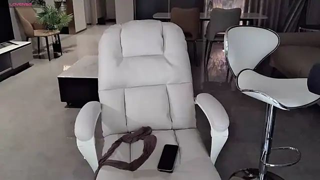 Irene--- online show from March 9, 2025, 9:02 am