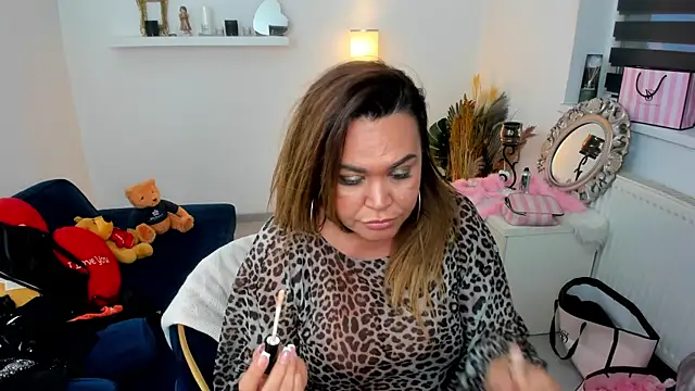 Aileen Stone online show from February 16, 2025, 3:38 pm