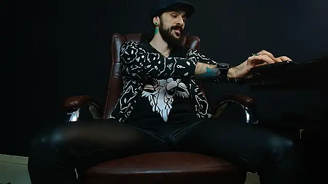 AxelColton online show from January 24, 2025, 8:02 am